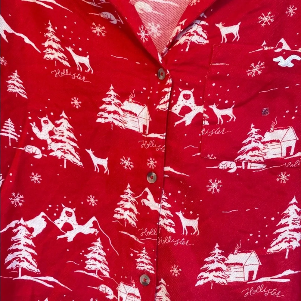 Holliday Hollister cropped button up T-shirt - Picture 2 of 7